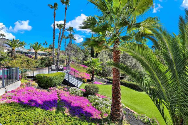 1033 1035 Summit Trl, Escondido CA: https://media.crmls.org/mediaz/a69eda4a-30a5-49ae-9baa-4902d7000c0f.jpg