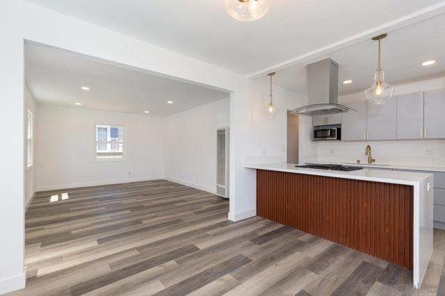4361 Alamo Dr, San Diego CA: https://media.crmls.org/mediaz/a69ef2c0-d7af-4677-9c60-2309bc3f357b.jpg