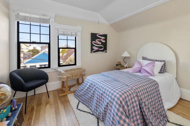 270 Andover Street, San Francisco CA: https://media.crmls.org/mediaz/a69f0115-ead9-4431-833a-8a353ccdcc1b.jpg