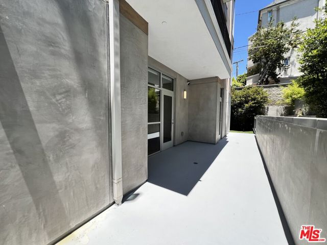 8017 W NORTON Avenue, West Hollywood CA: https://media.crmls.org/mediaz/a69fb397-ed9b-4067-8234-b55790b3d9d8.jpg