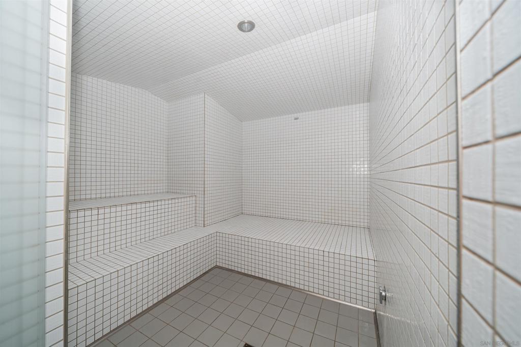 https://media.crmls.org/mediaz/a6a19f29-1540-4663-a3df-cd3608c243b6.jpg?preset=X-Large