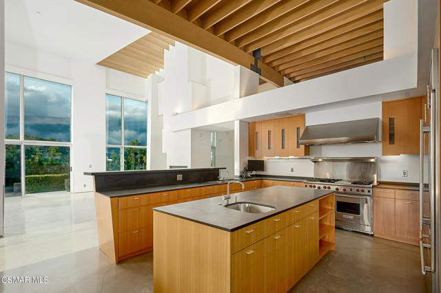 3681 Alomar Drive, Sherman Oaks CA: https://media.crmls.org/mediaz/a6a1fced-0b3c-402c-ab56-b47ed1385d37.jpg