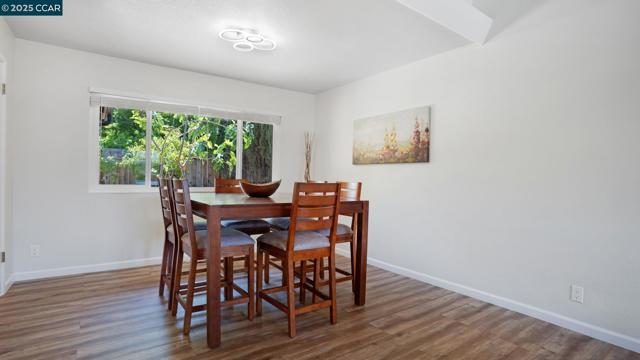 5517 Kirkwood Dr, Concord CA: https://media.crmls.org/mediaz/a6a2dd5b-8dc3-4095-bee7-de931a12a8fd.jpg