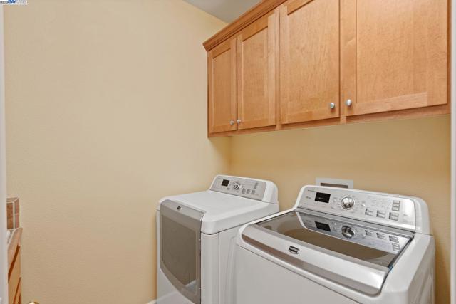 1646 Cascina Ct, Livermore CA: https://media.crmls.org/mediaz/a6a30873-30bd-4e97-9885-1755d9c5e828.jpg
