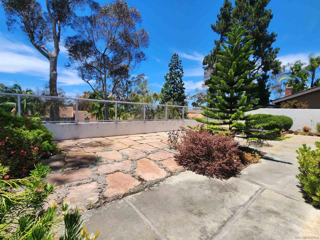 723 Santa Camelia - photo 18