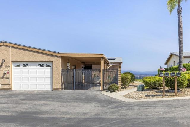 4469 Albatross Way, Oceanside CA: https://media.crmls.org/mediaz/a6a3e7fc-abc0-4647-ada4-746d1e24d37f.jpg