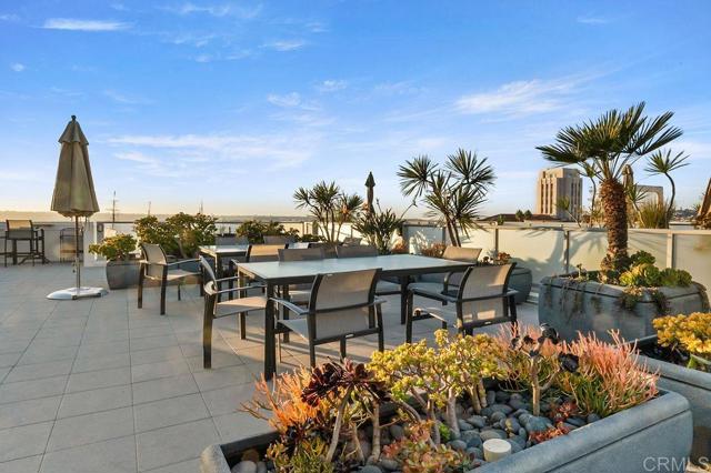 Detail Gallery Image 45 of 47 For 825 W Beech St #102,  San Diego,  CA 92101 - 2 Beds | 2/1 Baths