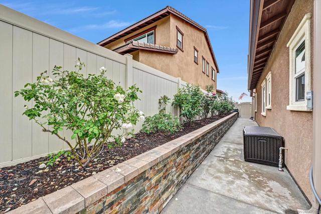 441 Ventasso Way, Fallbrook CA: https://media.crmls.org/mediaz/a6a407d3-8aad-4153-a162-846809e98dca.jpg