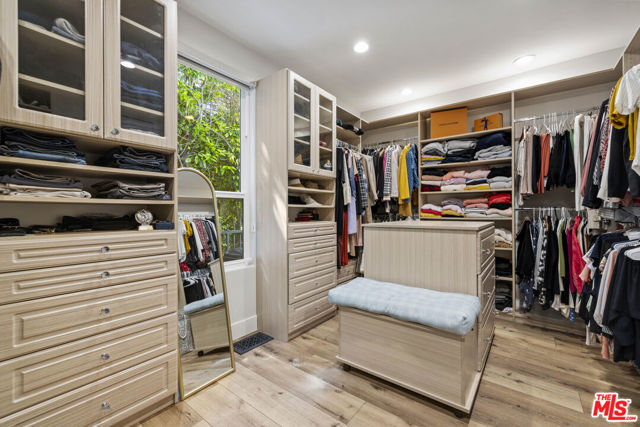 8944 Enfield Avenue, Sherwood Forest CA: https://media.crmls.org/mediaz/a6a4334b-c367-41fd-a089-aad3da760195.jpg
