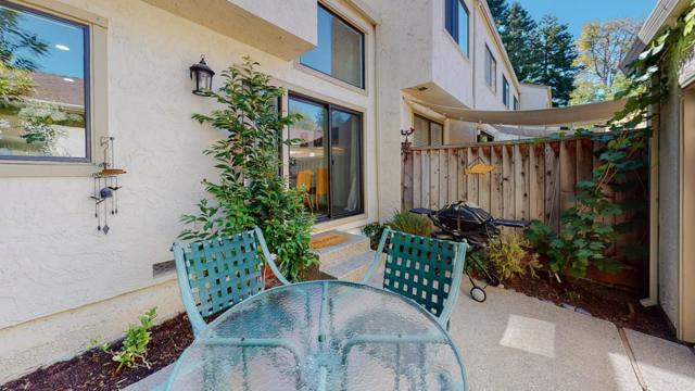 2 Morning Sun Court, Mountain View CA: https://media.crmls.org/mediaz/a6a5e244-5915-4a6d-a47f-1ca601287aee.jpg