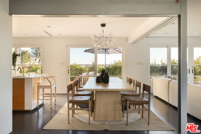 6300 Mulholland Highway, Los Angeles CA: https://media.crmls.org/mediaz/a6a5eed3-9335-4b29-949c-389c5e5ee287.jpg