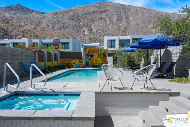 588 E San Lorenzo Road #204, Palm Springs, CA 92264