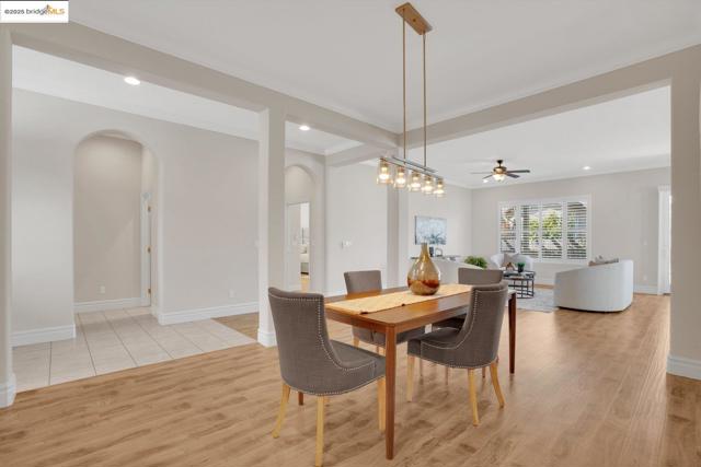 517 Marianna PL, Rio Vista CA: https://media.crmls.org/mediaz/a6a6be14-5ba7-4c28-9c35-5f03473d23e4.jpg