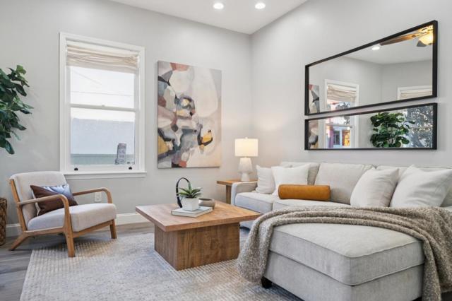 30003006 26th Street, San Francisco CA: https://media.crmls.org/mediaz/a6a76922-fc04-4207-a5a5-638b85eb00d6.jpg