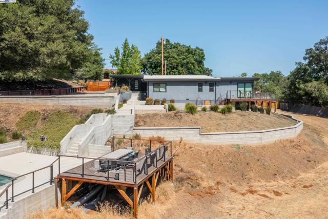 5 Sky Terrace, Danville CA: https://media.crmls.org/mediaz/a6a88bb1-f3b8-42da-8254-a199abd0ee0b.jpg