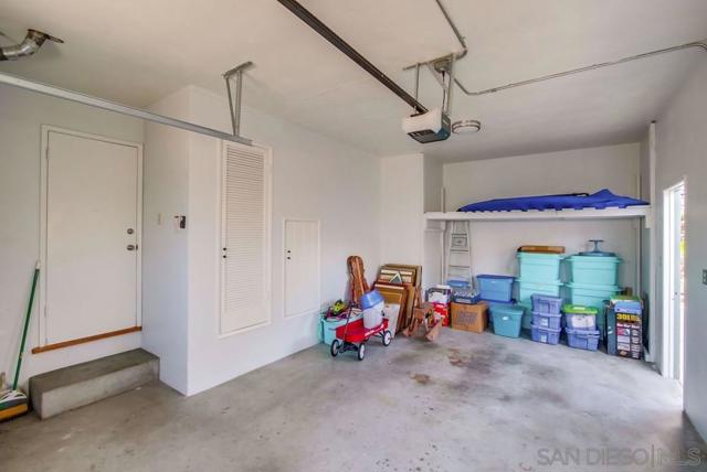 349 351 G Avenue, Coronado CA: https://media.crmls.org/mediaz/a6a961af-558b-4f9d-b6aa-9ac415d3c10b.jpg