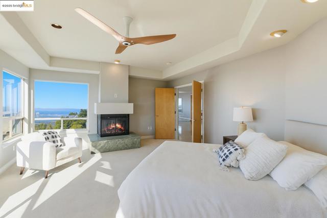 6413 Gwin Ct, Oakland CA: https://media.crmls.org/mediaz/a6a9c490-0b9c-408f-ad80-bddd7b429667.jpg