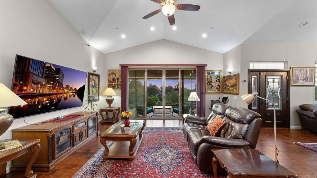 954 Miramar Drive - photo 6