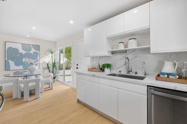 474 Oliver St, Milpitas CA: https://media.crmls.org/mediaz/a6aa3a5f-9f1e-4d71-a94d-50d96dcb529b.jpg