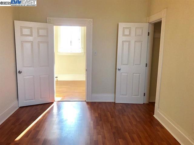 1707 Lincoln Ave, Alameda CA: https://media.crmls.org/mediaz/a6aa8e07-24f5-4c9b-a262-418a1a473bd2.jpg