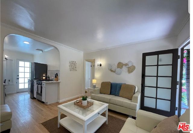 1144 15th Street, Santa Monica CA: https://media.crmls.org/mediaz/a6ab71b5-af28-445b-b4cb-f5bddcafb02f.jpg