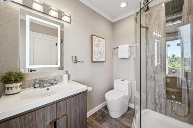 11 Leslyn Lane, Lafayette CA: https://media.crmls.org/mediaz/a6ac8407-8560-48c2-9eaa-1caaaf67928a.jpg