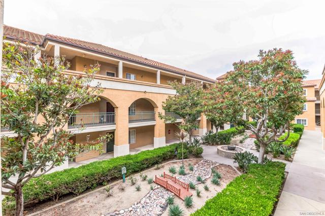 1950 Camino De La Reina, San Diego CA: https://media.crmls.org/mediaz/a6ada957-d8c4-4f52-89c9-06ea184d5b9c.jpg