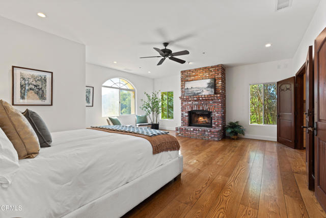 Detail Gallery Image 34 of 48 For 13045 Ripple Creek Ln, Camarillo,  CA 93012 - 5 Beds | 3/1 Baths