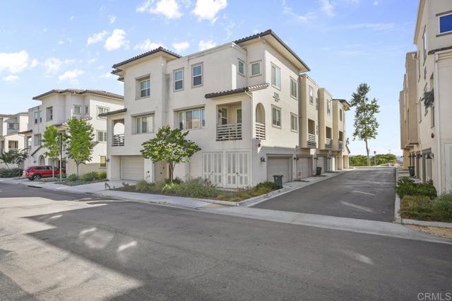 1205 PASEO SEA CLIFF, Otay Mesa CA: https://media.crmls.org/mediaz/a6aedaa2-6fe5-4c55-b3f4-9a54339e767e.jpg