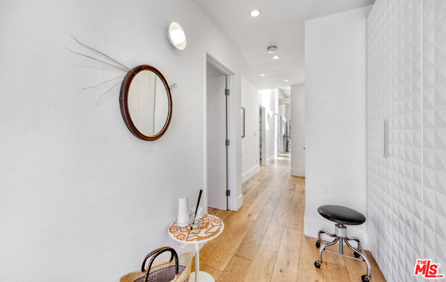 4066 Alla Road, Los Angeles CA: https://media.crmls.org/mediaz/a6af21a5-9adf-4a2f-9b04-661d86af0454.jpg