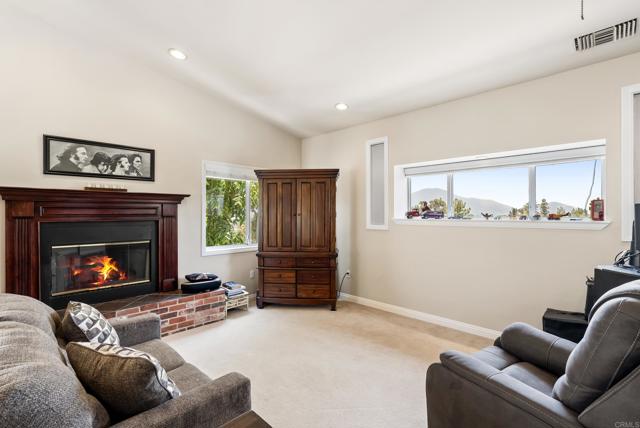 11984 Paseo Fuerte, El Cajon CA: https://media.crmls.org/mediaz/a6b047c9-ef08-4e20-9db6-d0adb199fd96.jpg