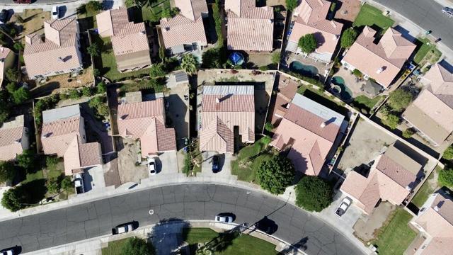 81118 Pindo Drive, Indio CA: https://media.crmls.org/mediaz/a6b0f1f5-6d37-4b71-96fa-b313c479ac5d.jpg