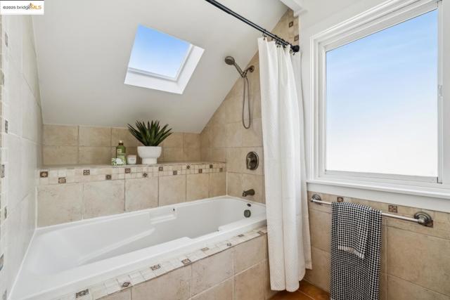 5490 Kales AVE, Oakland CA: https://media.crmls.org/mediaz/a6b1a66d-2a92-489f-9f7e-83a4a991784c.jpg