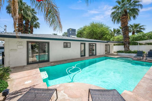 51485 Calle Guatemala, La Quinta CA: https://media.crmls.org/mediaz/a6b1c3aa-6efd-4c62-82d8-a2524eee73f1.jpg