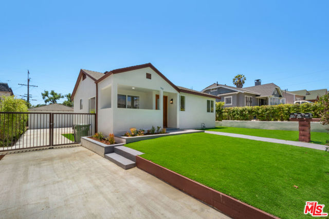 120 W Ellis Avenue, Inglewood CA: https://media.crmls.org/mediaz/a6b216e8-c1eb-46cc-a638-041072b80c89.jpg