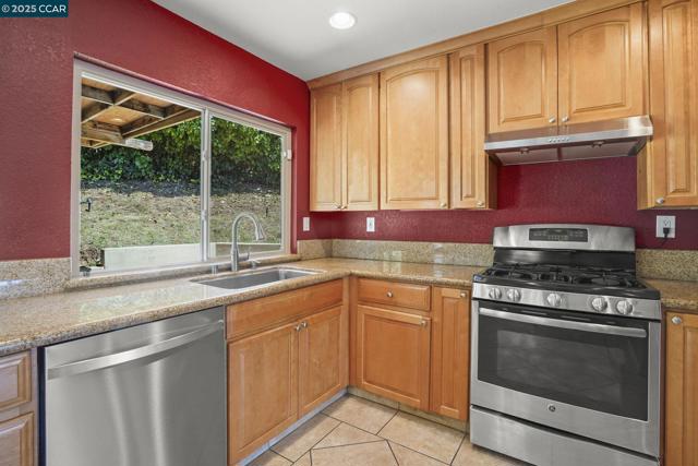 89 Cormorant Court, Martinez CA: https://media.crmls.org/mediaz/a6b245a6-d17e-48a1-b34a-a2918a5858cd.jpg