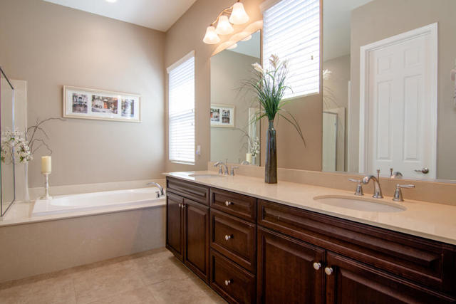 Image 17 of 54 For 85071 Stazzano Place