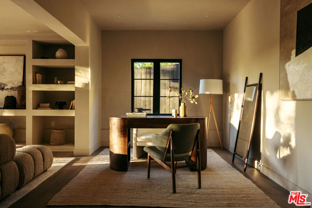 4790 Galendo Street, Woodland Hills CA: https://media.crmls.org/mediaz/a6b2c893-50e5-4193-b266-6bf944f61382.jpg
