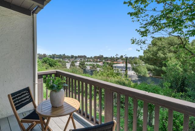 Detail Gallery Image 3 of 34 For 45 Oaktree Ln, Rolling Hills Estates,  CA 90274 - 4 Beds | 3 Baths