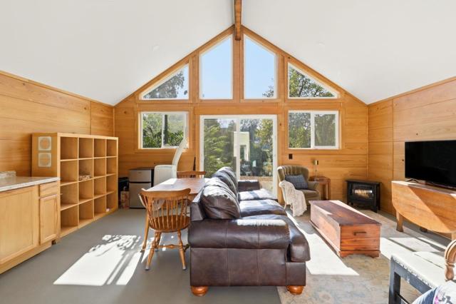 6750 F Street, Tres Pinos CA: https://media.crmls.org/mediaz/a6b3534f-2619-4654-94c4-dd085ac297c4.jpg