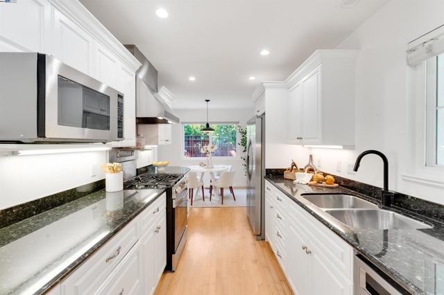 1337 Pennsylvania Blvd, Concord CA: https://media.crmls.org/mediaz/a6b3894b-58e7-40f6-a8f8-f28e2d018b19.jpg