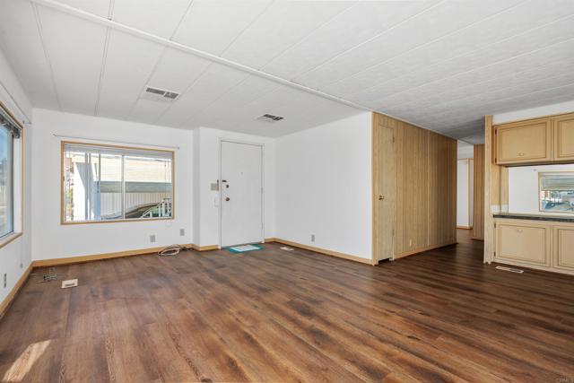 Detail Gallery Image 8 of 47 For 1506 Oak Drive #93,  Vista,  CA 92084 - 2 Beds | 2 Baths