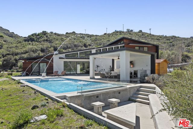 Photo of 31830 Lobo Canyon, Agoura Hills, CA 91301