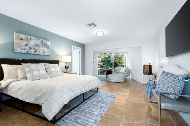 3295 Tiger Tail Lane, Palm Springs CA: https://media.crmls.org/mediaz/a6b607da-c5ba-4fd3-9d24-fec03bbd99e3.jpg