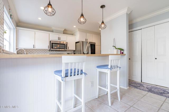 15175 Marquette Street, Moorpark CA: https://media.crmls.org/mediaz/a6b67f4d-7e59-4474-b079-7a10854a4c0e.jpg