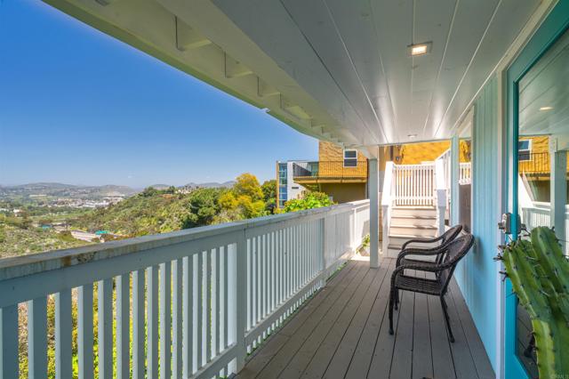 3554 56 Sydney Place, San Diego CA: https://media.crmls.org/mediaz/a6b71f96-890f-46dc-a524-f4b2a761aac2.jpg