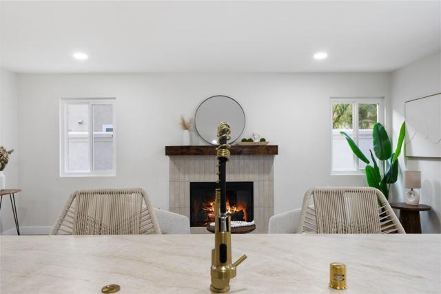 Detail Gallery Image 16 of 38 For 4350 Point Reyes Ct, Carlsbad,  CA 92010 - 4 Beds | 2/1 Baths