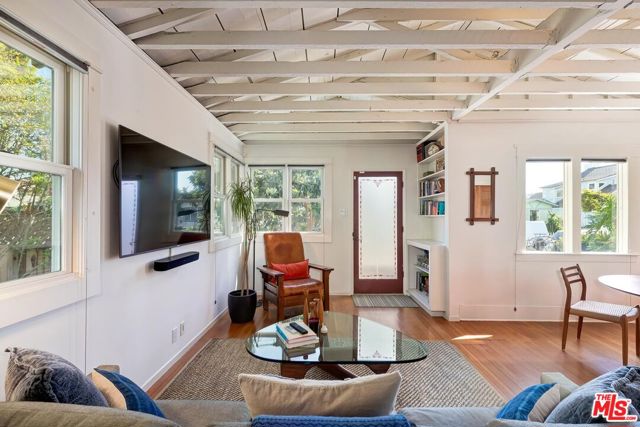 667 Marine Street photo 4