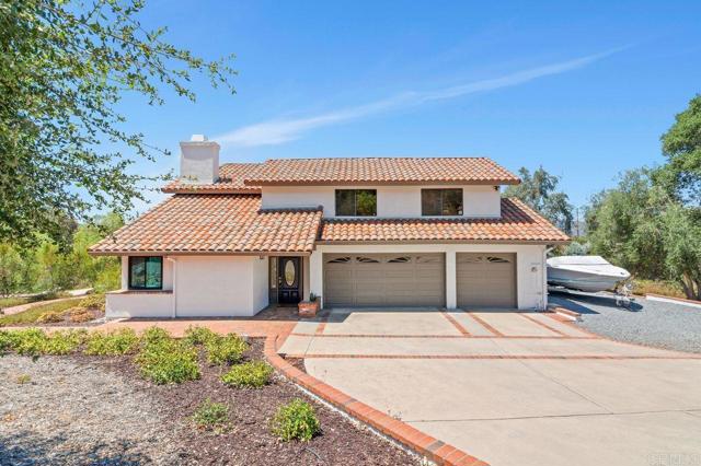 3453 Via Loma Vista, Escondido CA: https://media.crmls.org/mediaz/a6b7e67e-9416-49f9-a77c-83e02ecbb4bb.jpg