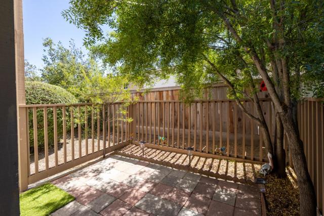 515 Ramona Court, Monterey CA: https://media.crmls.org/mediaz/a6b8199d-8e1f-404f-bf8c-880293452e15.jpg